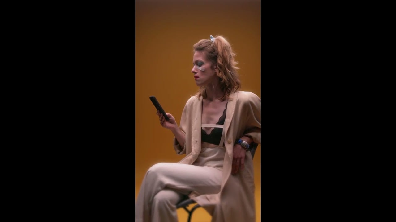 WIND  ::  Charlotte Brandi feat. Dirk von Lowtzow